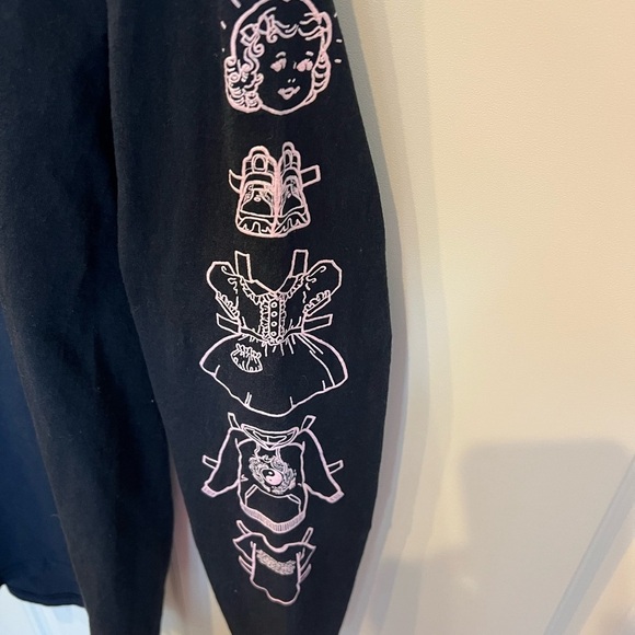 New Girl Order I’ve Got Nothing to Wear doll Graphic Long Sleeve Tee - Picture 3 of 5